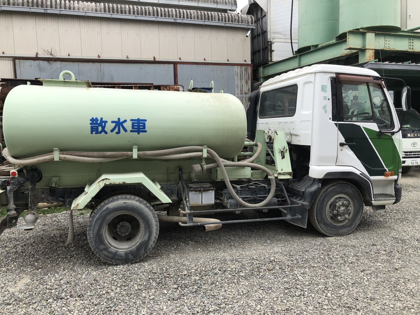 給水車